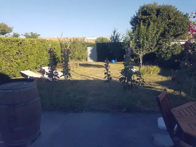 Photo 12 : JARDIN d'une maison située à Saint-Clément-des-Baleines, île de Ré.