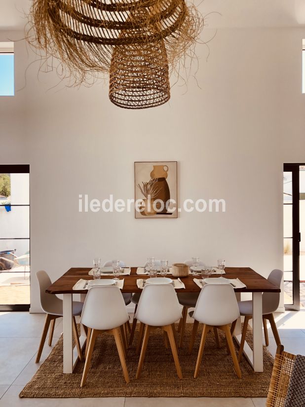 Photo 2 : SEJOUR d'une maison située à Le Bois-Plage-en-Ré, île de Ré.