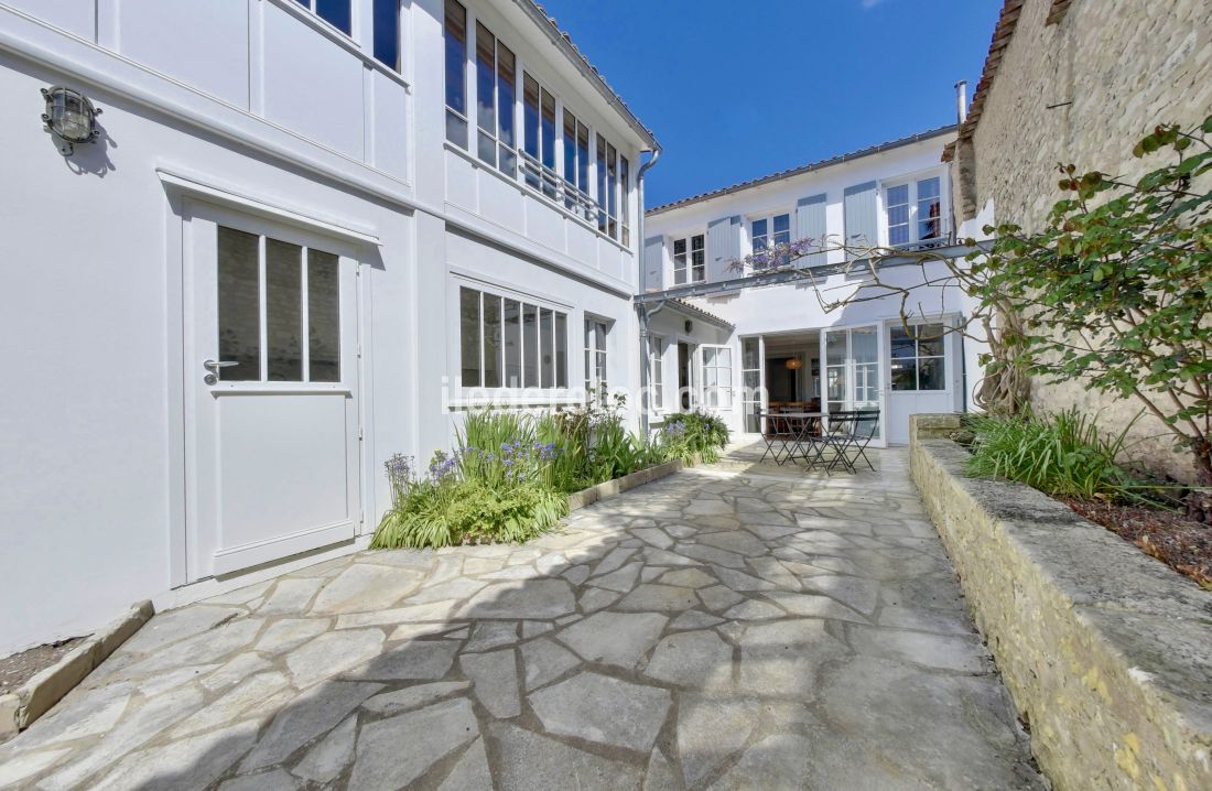 Photo 12 : NC d'une maison située à Saint-Martin-de-Ré, île de Ré.