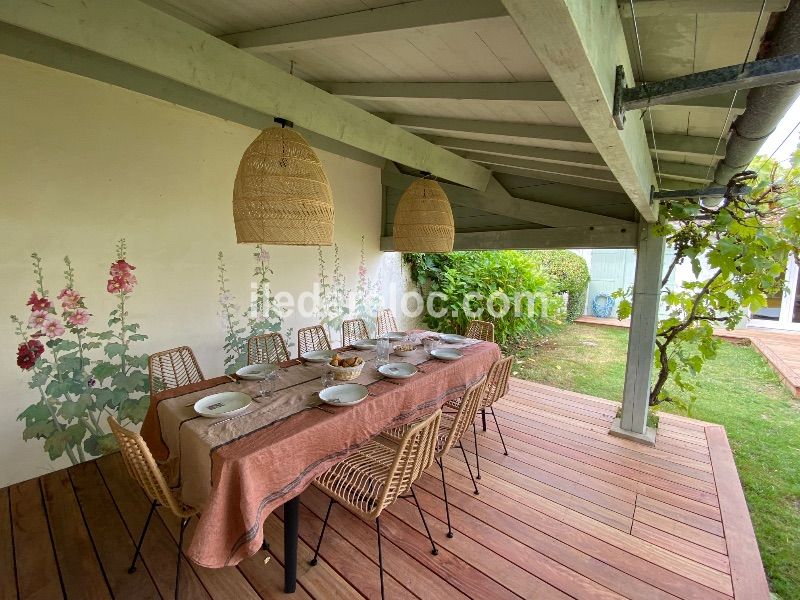 Photo 5 : TERRASSE d'une maison située à Les Portes-en-Ré, île de Ré.