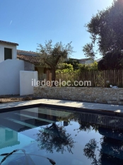Ile de Ré:Sublime maison au centre du village avec sa piscine chauffée