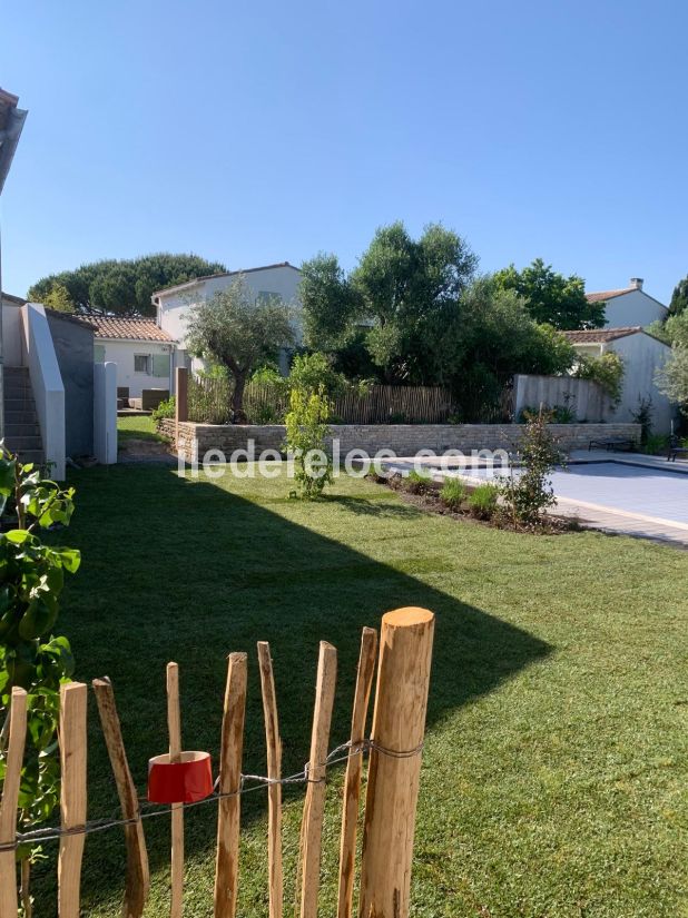 Photo 4 : JARDIN d'une maison située à Les Portes-en-Ré, île de Ré.