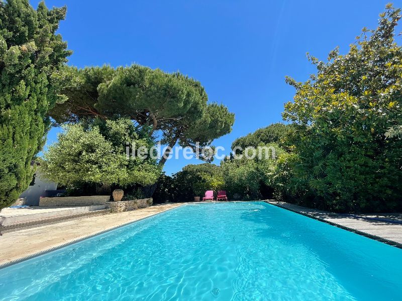 Photo 1 : PISCINE d'une maison située à Le Bois-Plage-en-Ré, île de Ré.