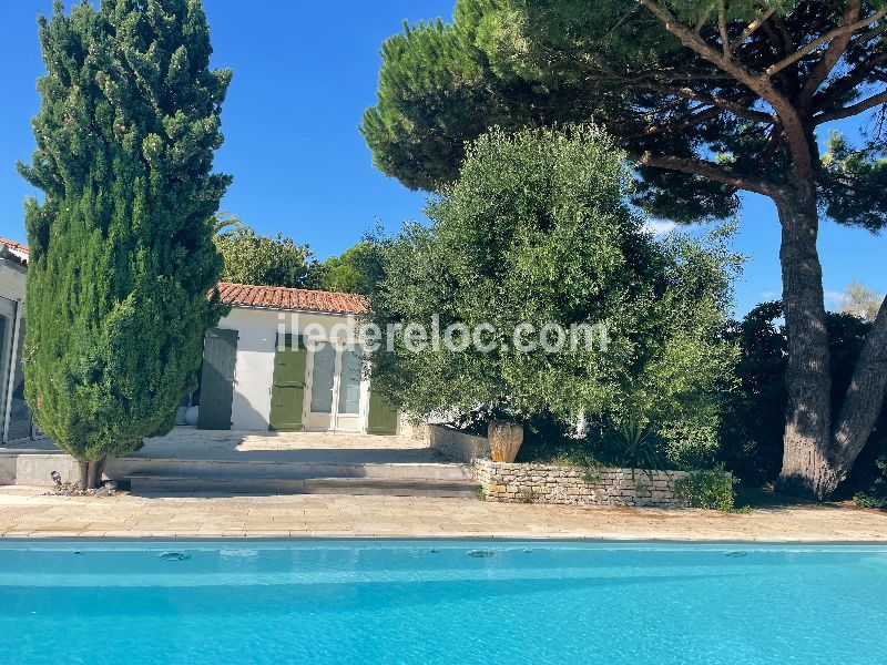 Photo 19 : PISCINE d'une maison située à Le Bois-Plage-en-Ré, île de Ré.