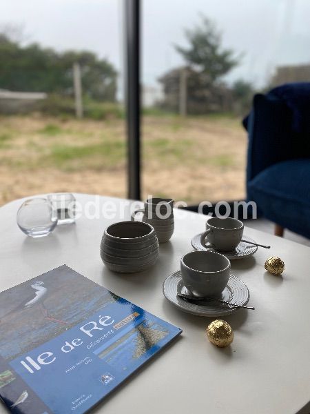 Photo 20 : SEJOUR d'une maison située à Ars en Ré, île de Ré.