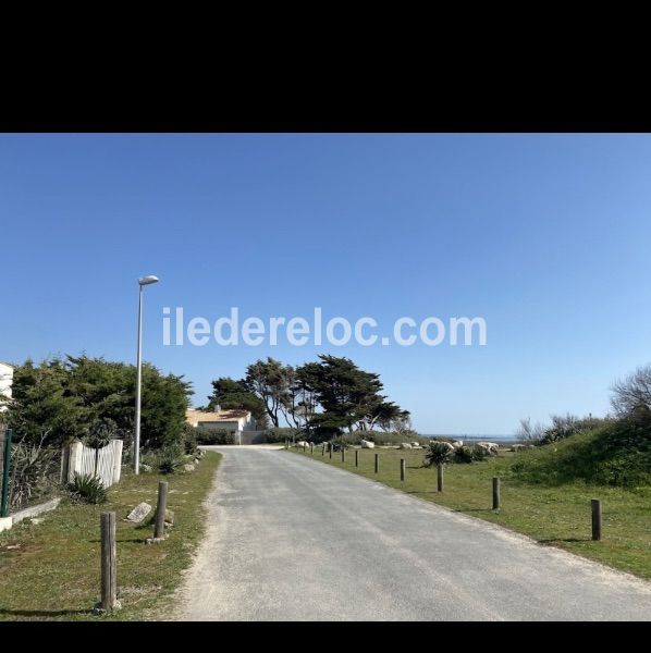 Photo 39 : EXTERIEUR d'une maison située à Ars en Ré, île de Ré.