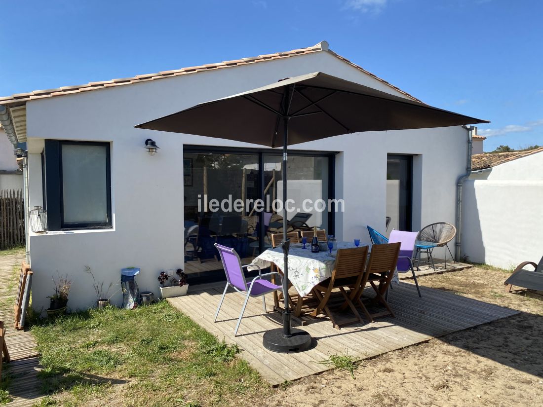 Photo 32 : JARDIN d'une maison située à Ars en Ré, île de Ré.