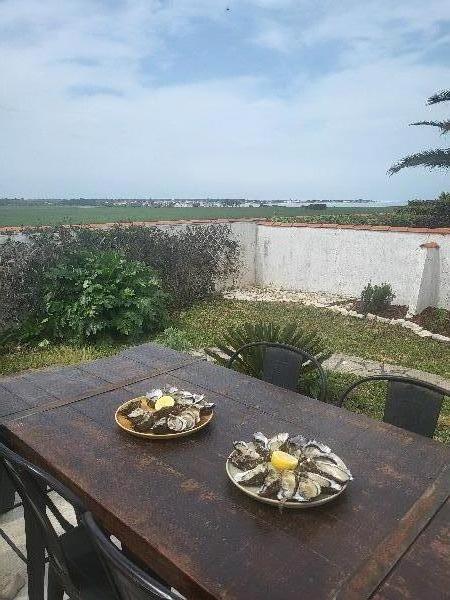 Photo 14 : EXTERIEUR d'une maison située à La Flotte-en-Ré, île de Ré.