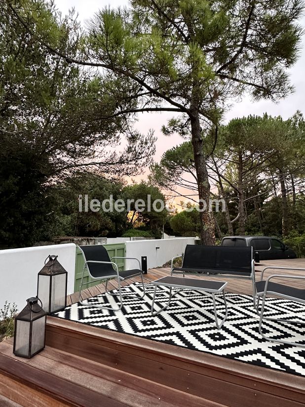 Photo 63 : TERRASSE d'une maison située à Les Portes-en-Ré, île de Ré.