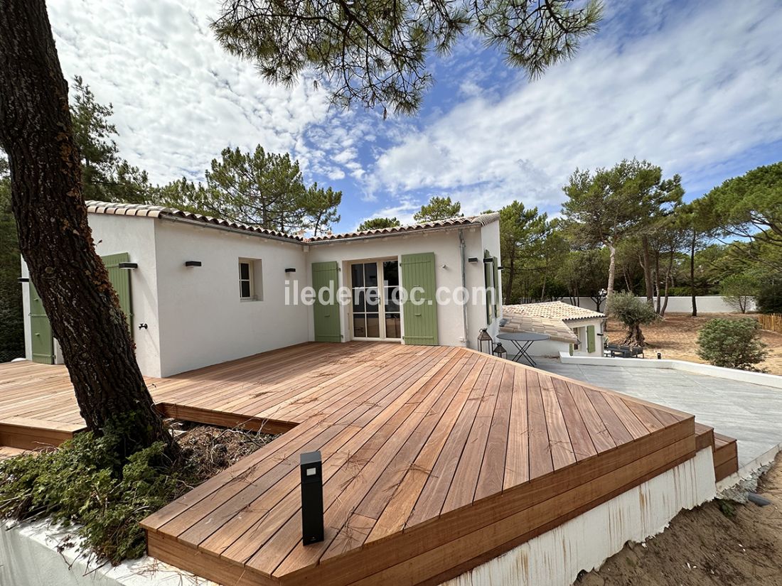 Photo 65 : TERRASSE d'une maison située à Les Portes-en-Ré, île de Ré.