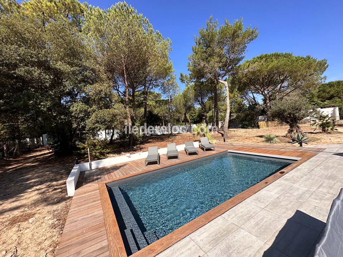 Photo 69 : PISCINE d'une maison située à Les Portes-en-Ré, île de Ré.