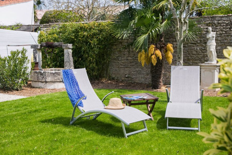 Photo 2 : JARDIN d'une maison située à Saint-Martin-de-Ré, île de Ré.