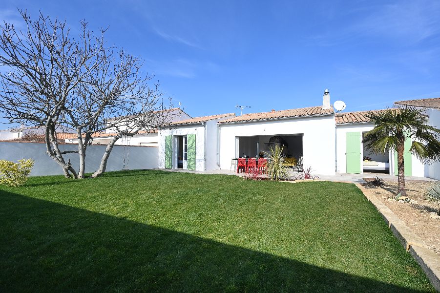 Photo 71 : NC d'une maison située à Ars en Ré, île de Ré.