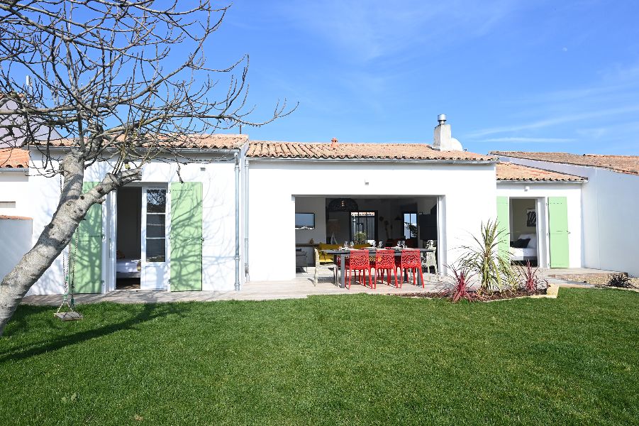 Photo 69 : NC d'une maison située à Ars en Ré, île de Ré.