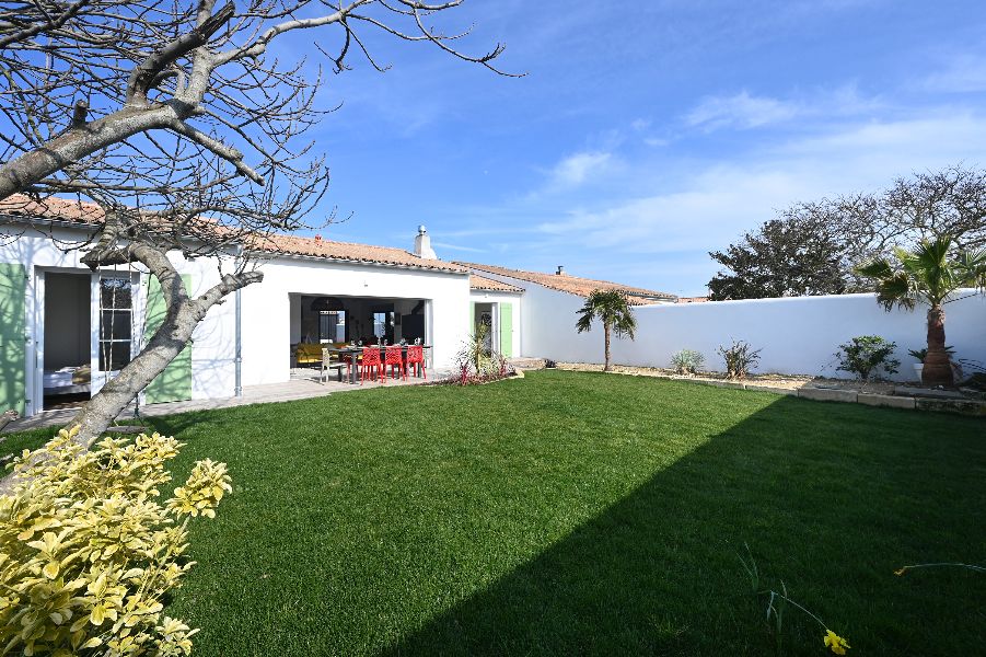 Photo 68 : NC d'une maison située à Ars en Ré, île de Ré.