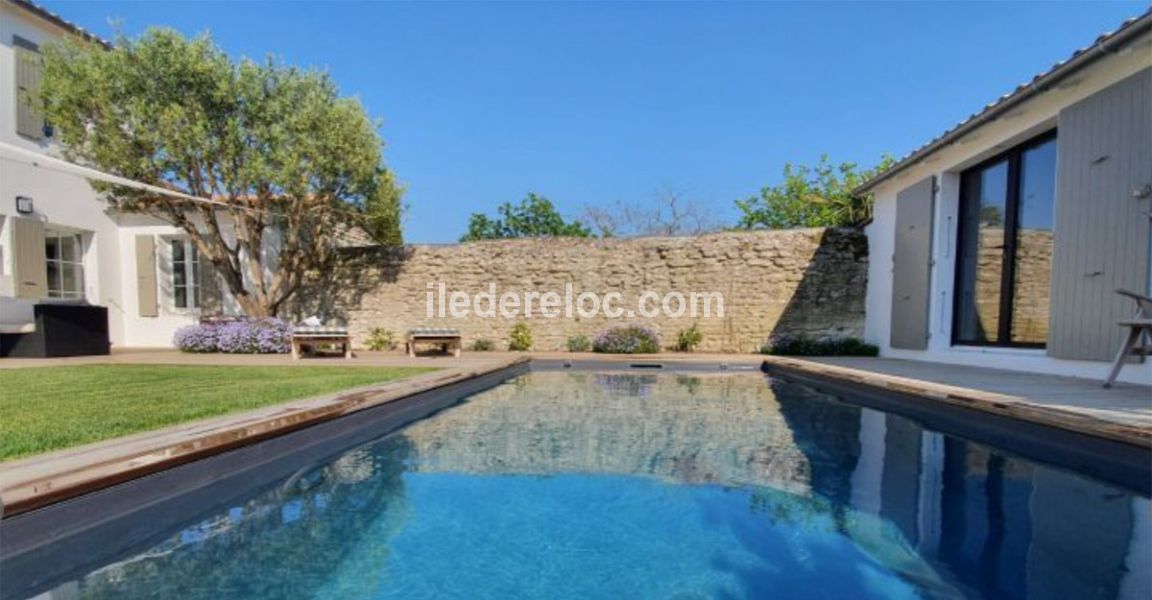 Photo 5 : PISCINE d'une maison située à Saint-Martin-de-Ré, île de Ré.