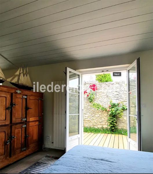 Photo 32 : CHAMBRE d'une maison située à Saint-Martin-de-Ré, île de Ré.