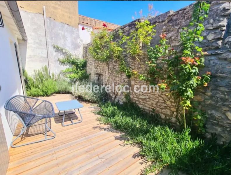 Photo 33 : PATIO d'une maison située à Saint-Martin-de-Ré, île de Ré.