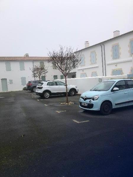 Photo 12 : TERRASSE d'une maison située à Saint-Martin-de-Ré, île de Ré.