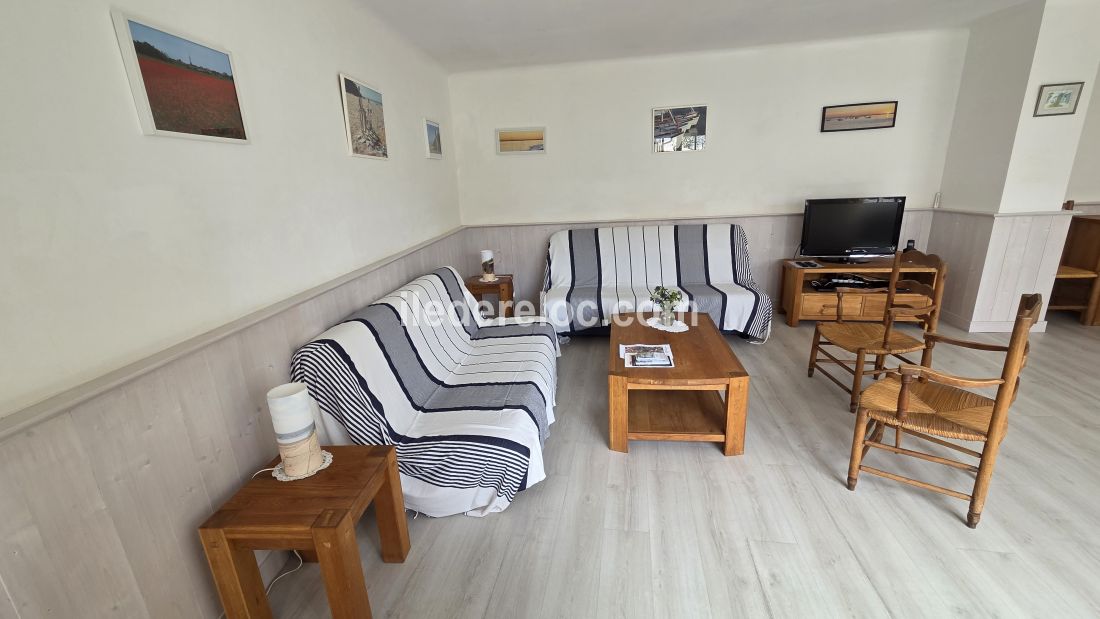 Photo 5 : SEJOUR d'une maison située à Ars en Ré, île de Ré.