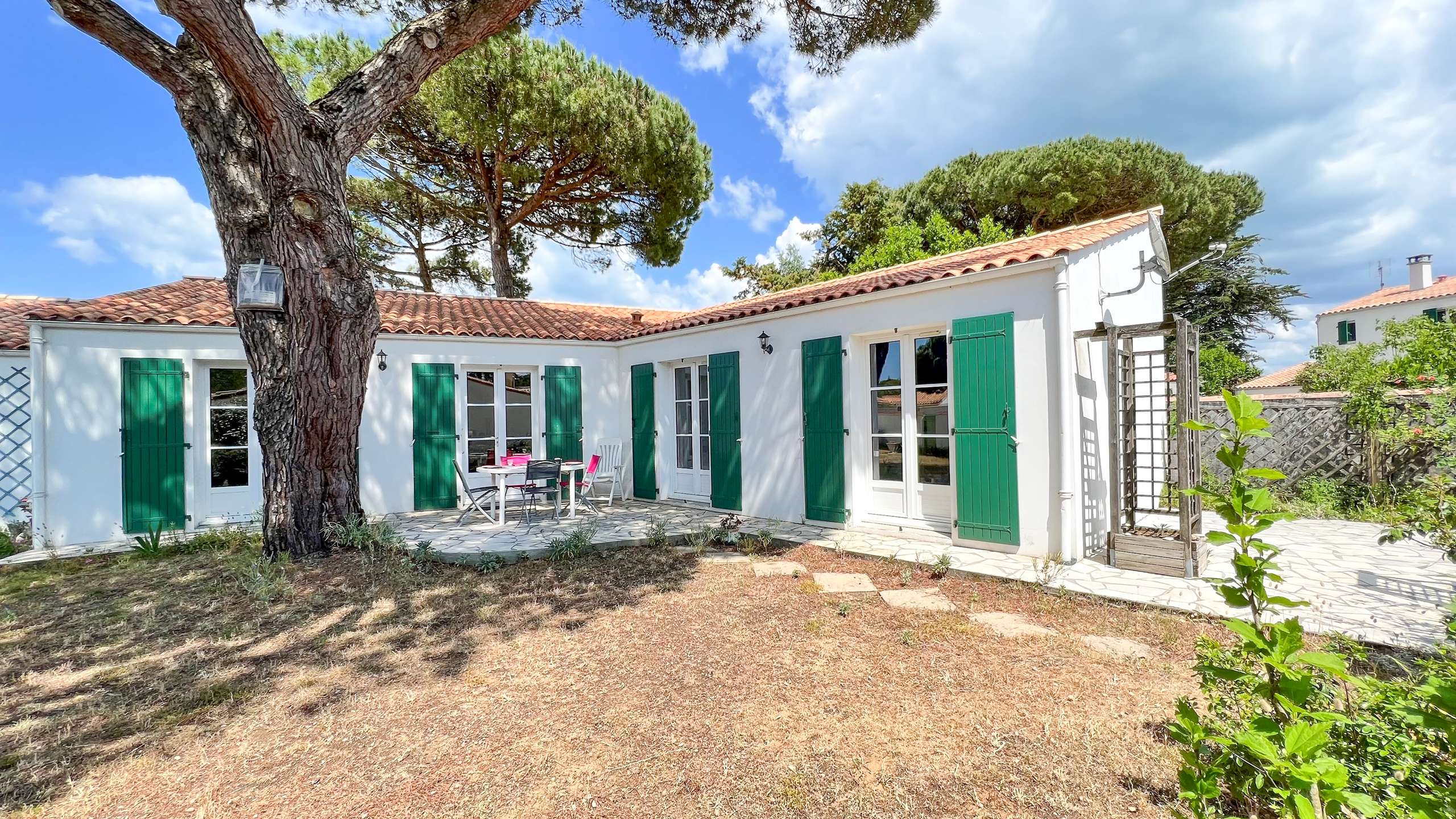 Photo 1 :  d'une maison située à La Flotte-en-Ré, île de Ré.