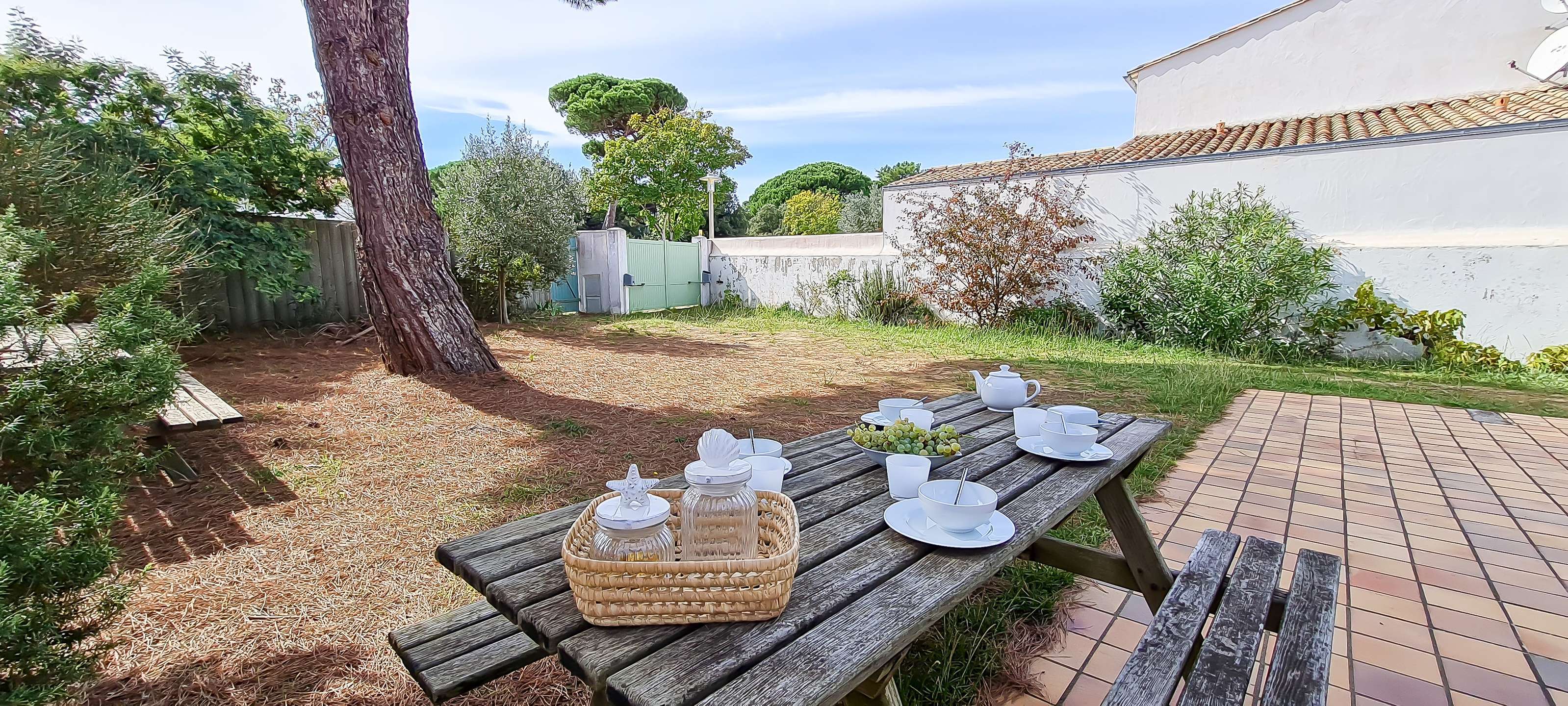 Photo 2 :  d'une maison située à La Couarde-sur-mer, île de Ré.