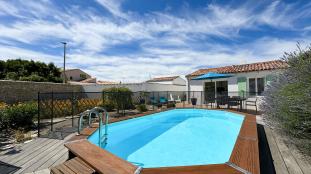 Ile de Ré:Jolie maison avec piscine, jardin arboré