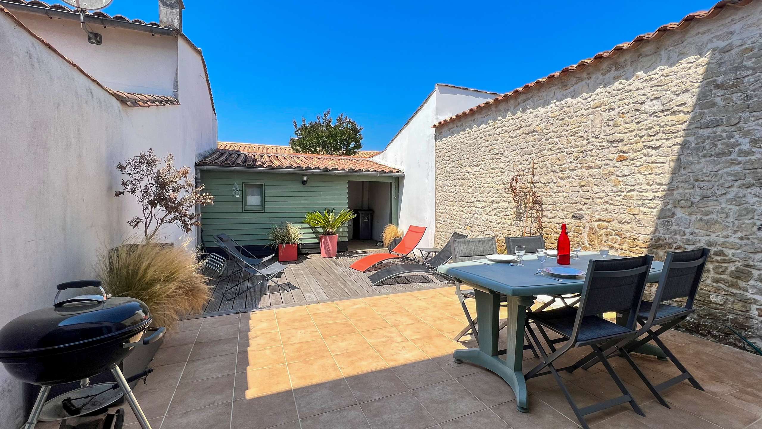 Photo 1 :  d'une maison située à Le Bois-Plage-en-Ré, île de Ré.