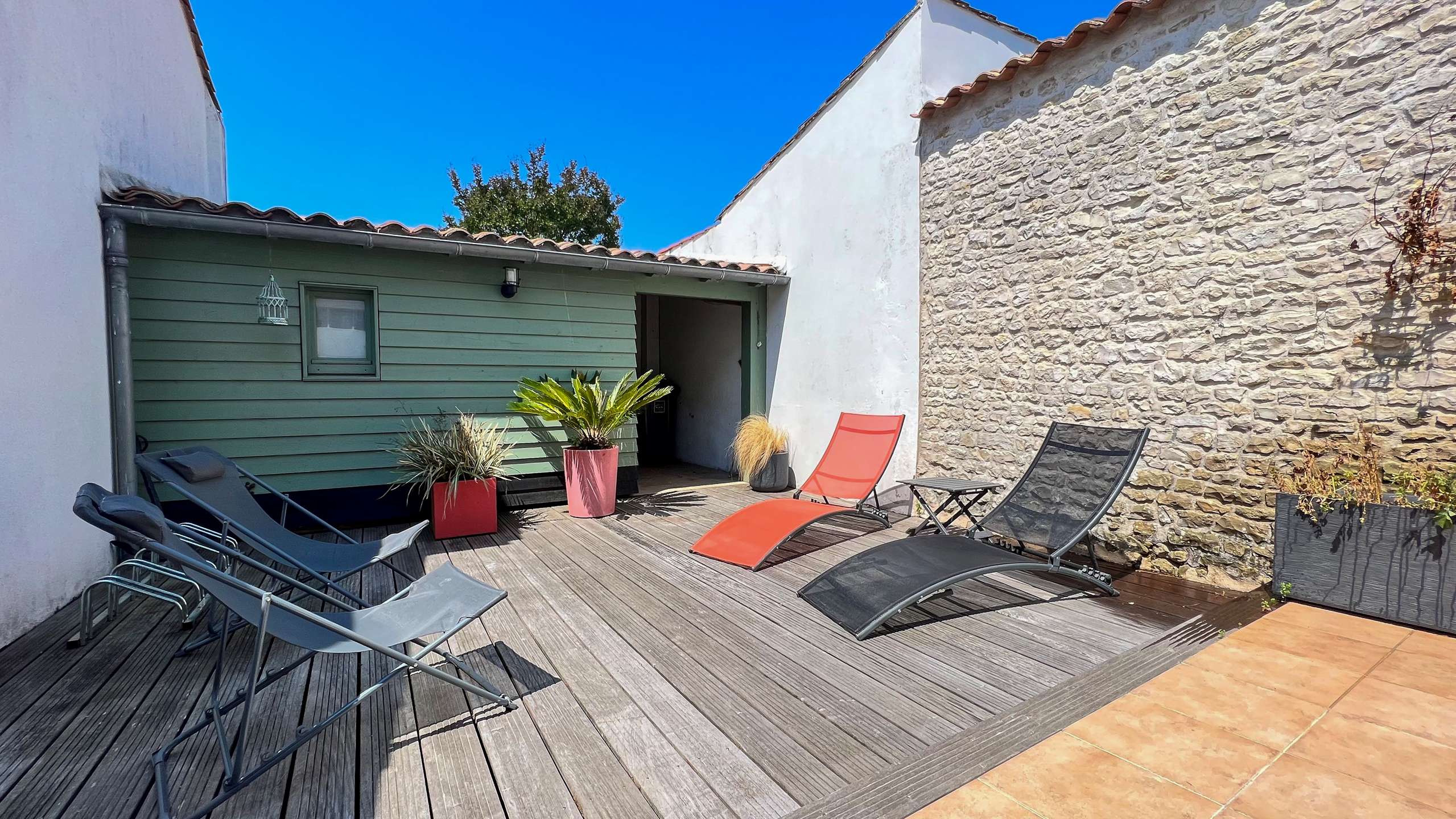 Photo 2 :  d'une maison située à Le Bois-Plage-en-Ré, île de Ré.