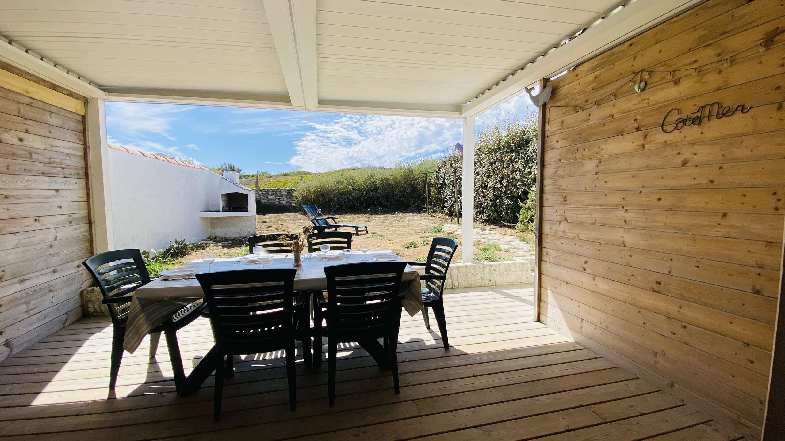 Photo 2 :  d'une maison située à Sainte-Marie-de-Ré, île de Ré.