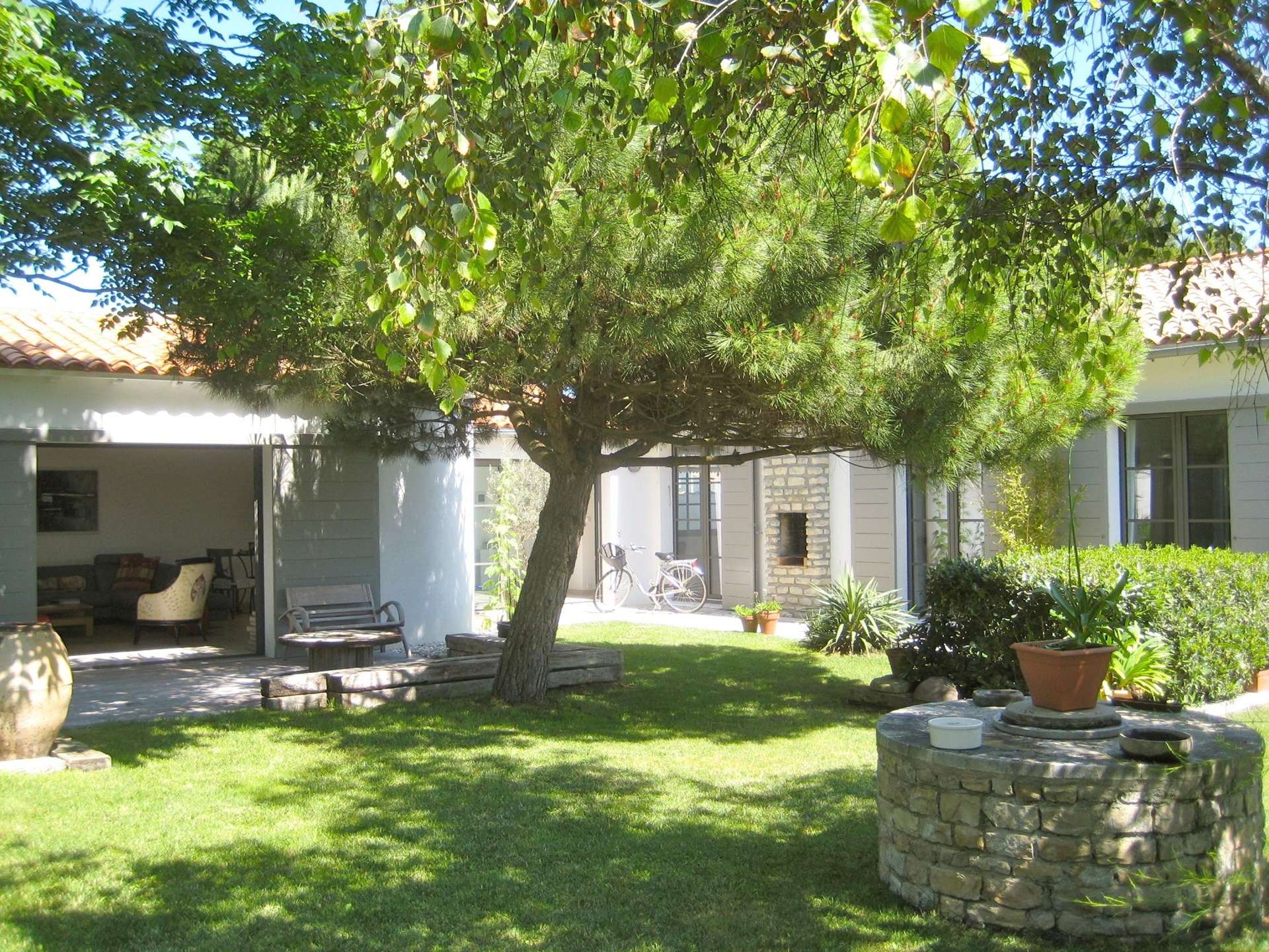 Photo 1 :  d'une maison située à La Couarde-sur-mer, île de Ré.