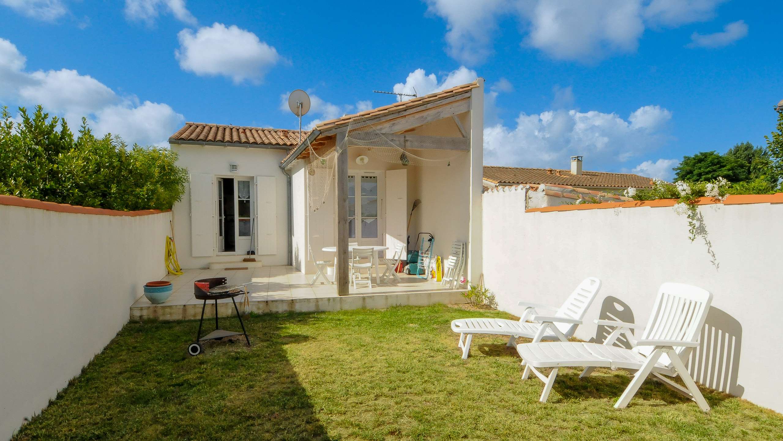 Photo 1 :  d'une maison située à La Flotte-en-Ré, île de Ré.