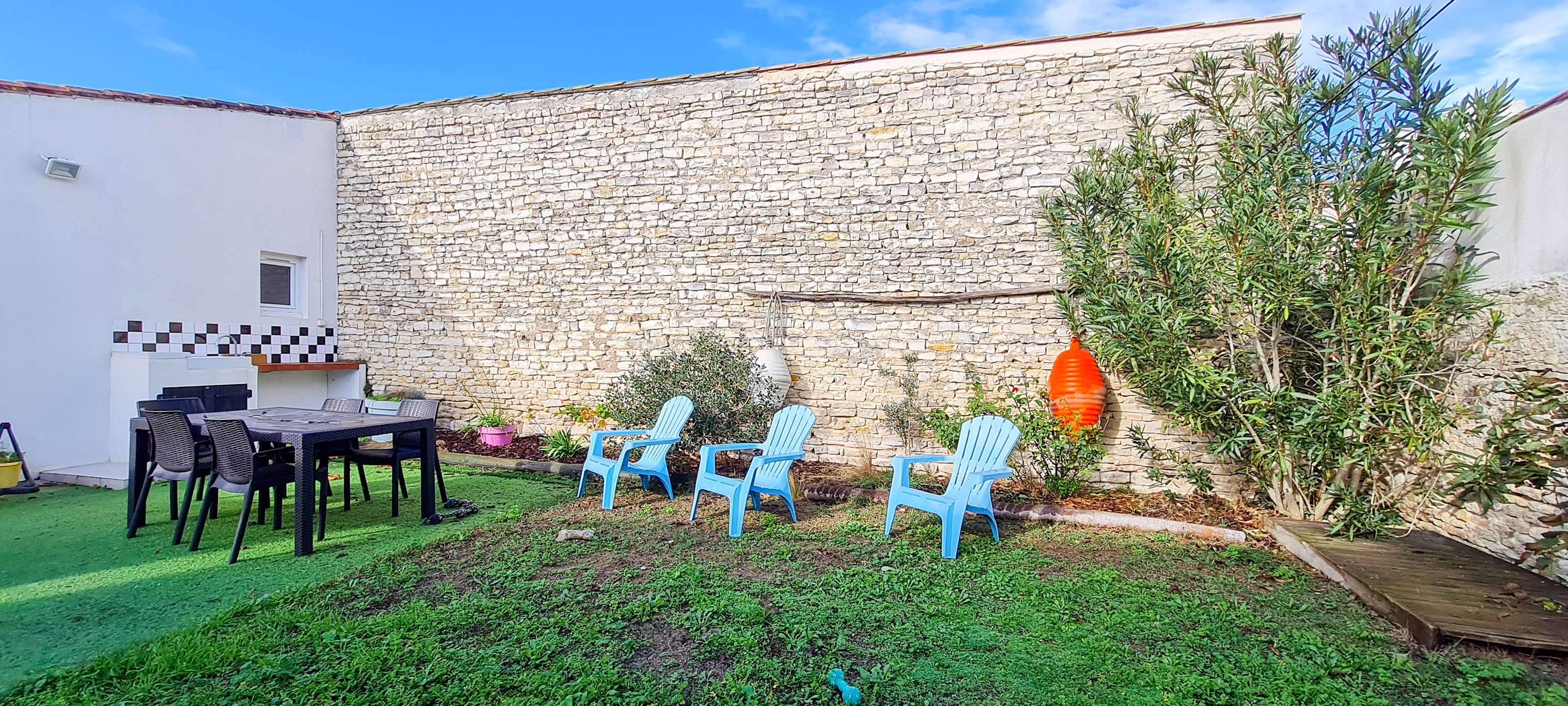 Photo 10 :  d'une maison située à La Couarde-sur-mer, île de Ré.