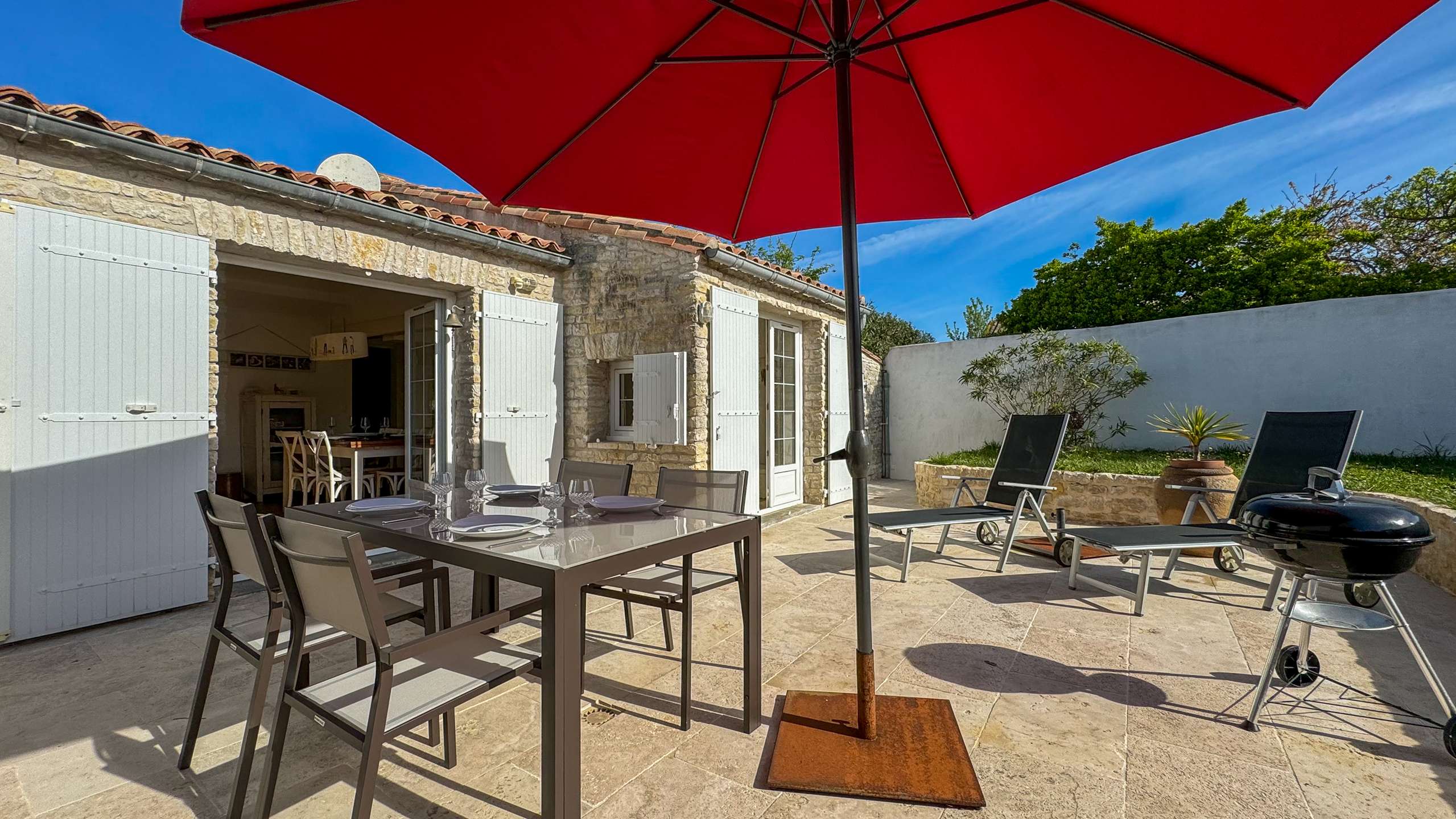 Photo 2 :  d'une maison située à Ars en Ré, île de Ré.