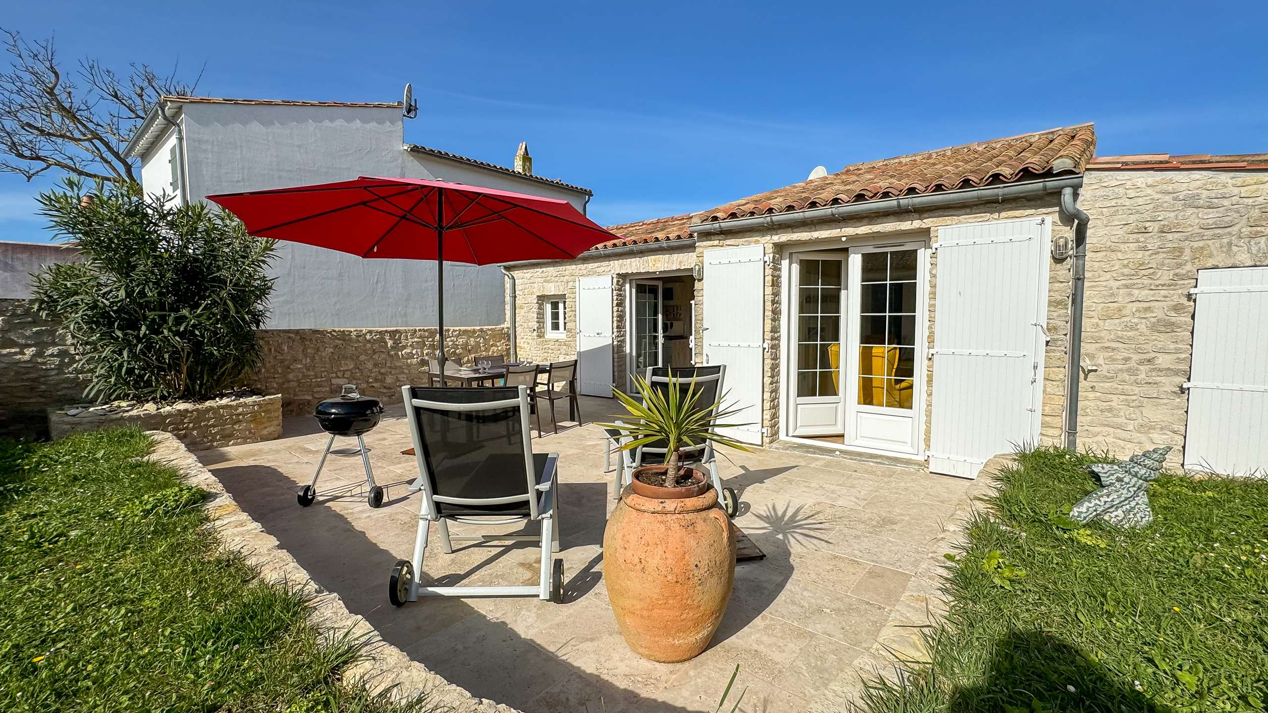 Photo 12 :  d'une maison située à Ars en Ré, île de Ré.