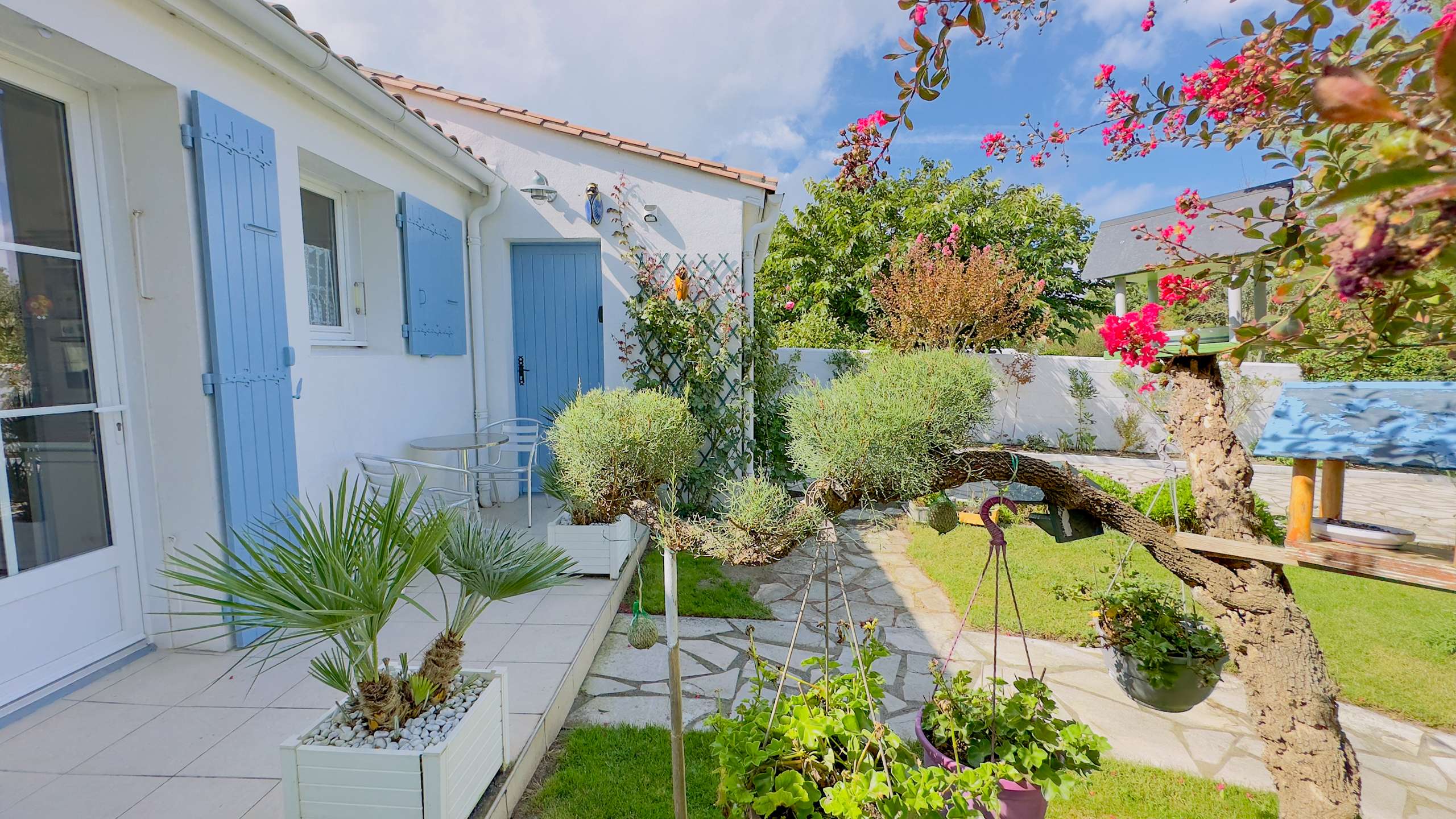 Photo 14 :  d'une maison située à Ars en Ré, île de Ré.