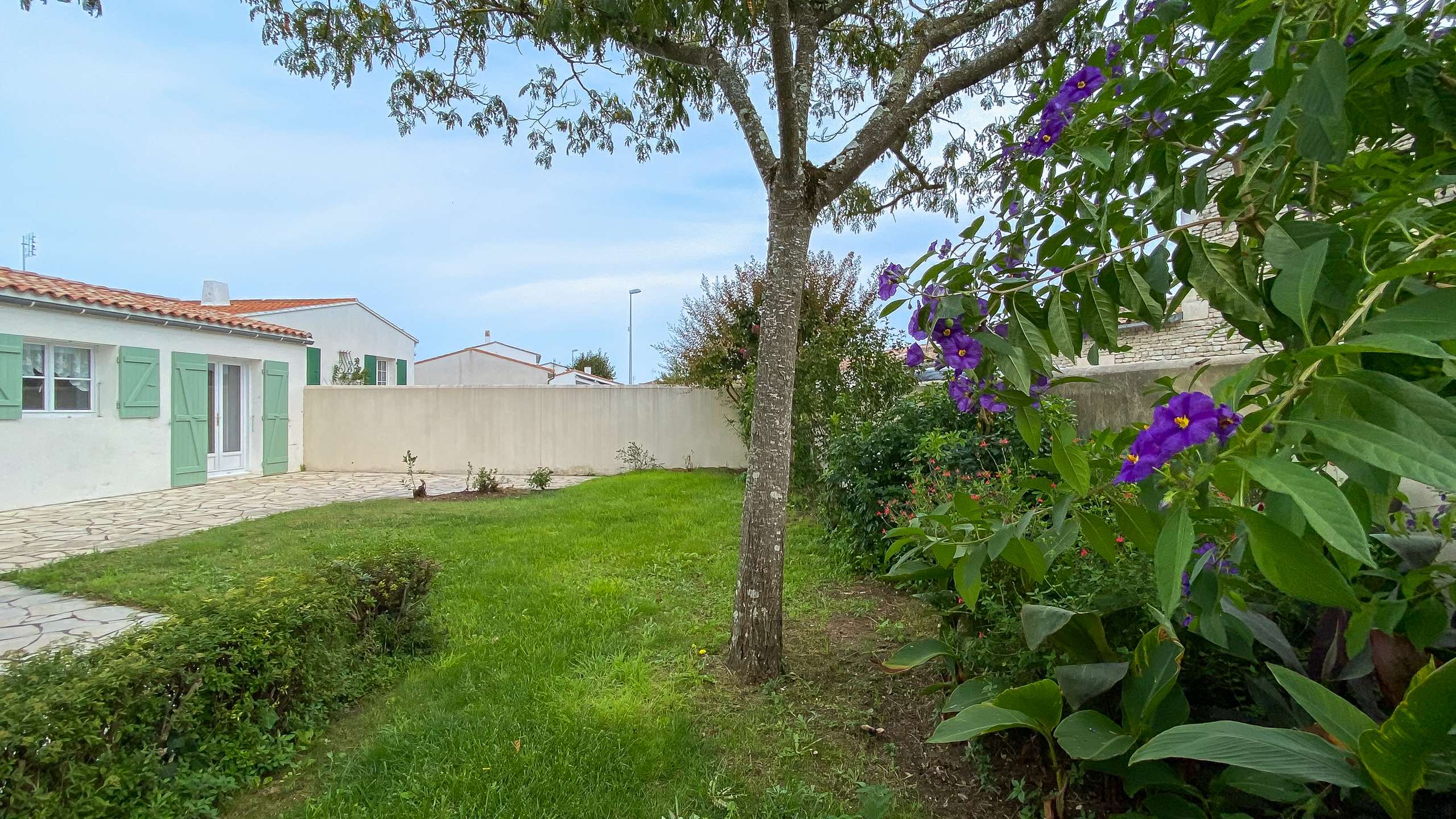 Photo 2 :  d'une maison située à Le Bois-Plage-en-Ré, île de Ré.