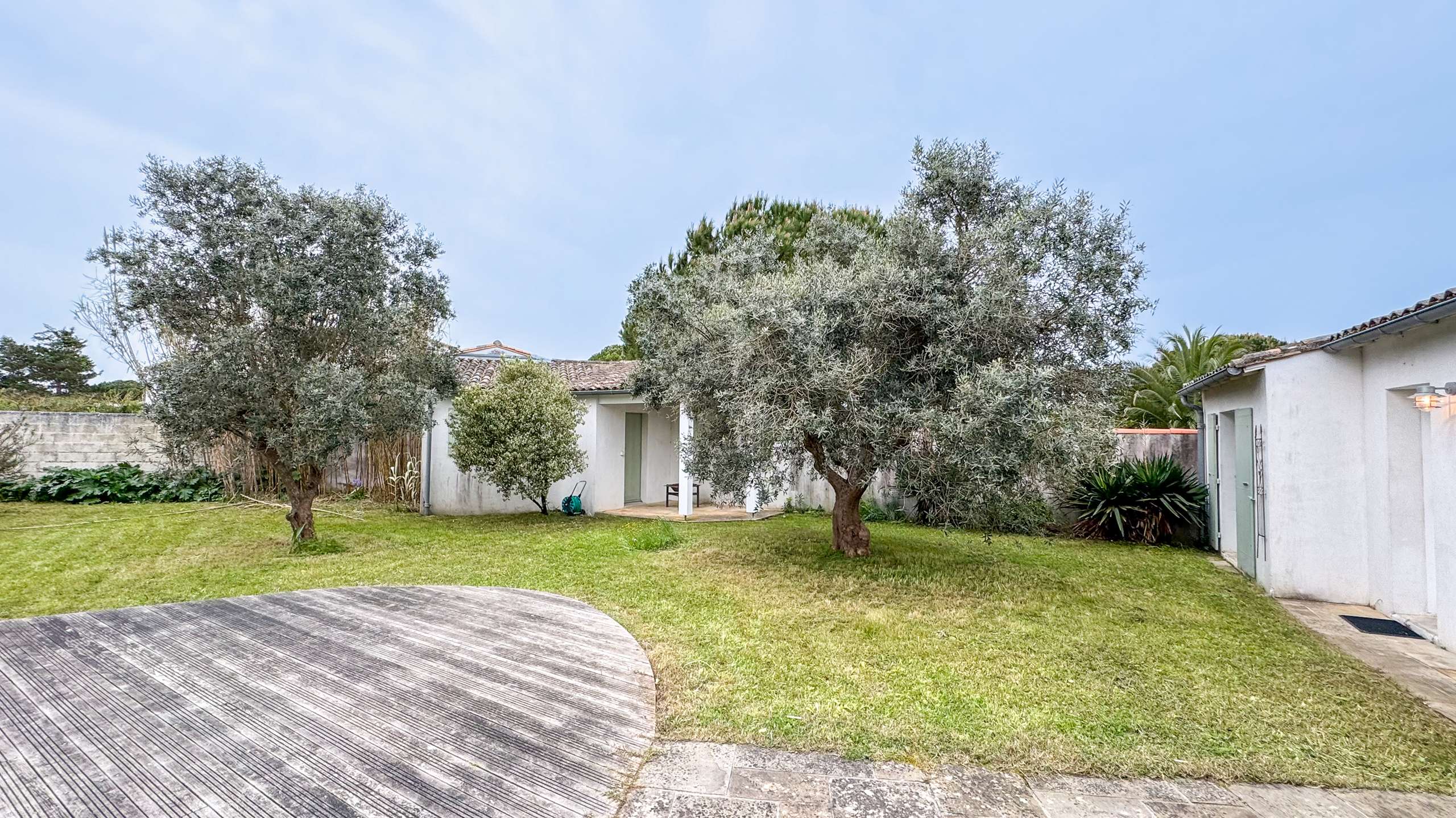 Photo 13 :  d'une maison située à La Couarde-sur-mer, île de Ré.