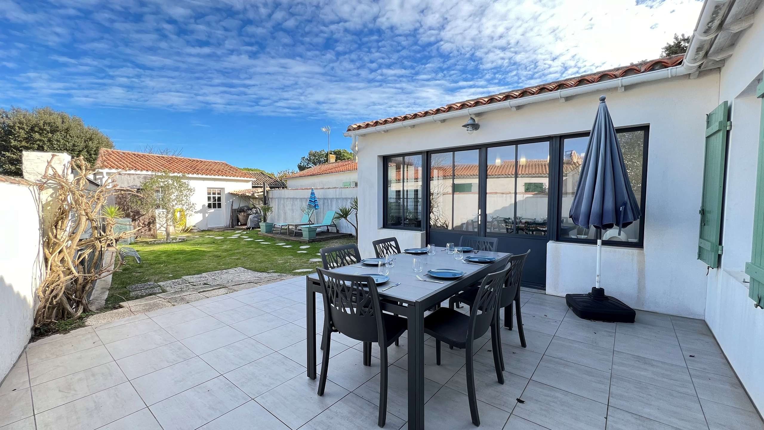 Photo 2 :  d'une maison située à La Couarde-sur-mer, île de Ré.