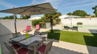 Ile de Ré:Magnifique villa avec piscine et parking privé