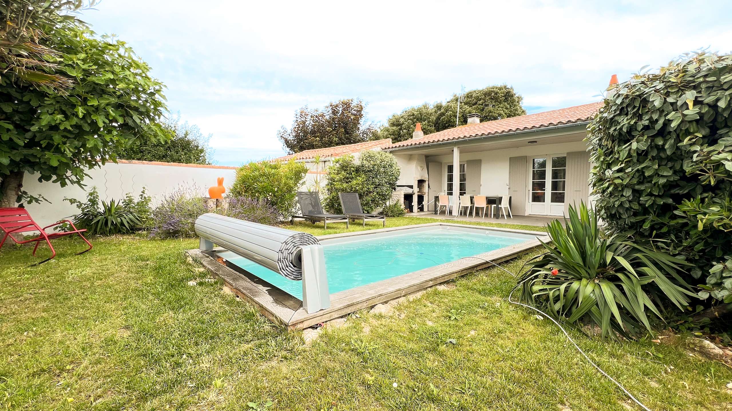 Photo 1 :  d'une maison située à Sainte-Marie-de-Ré, île de Ré.