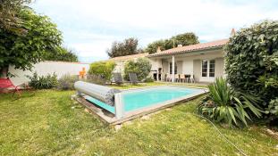 ile de ré Jolie villa avec piscine et parking proche mer