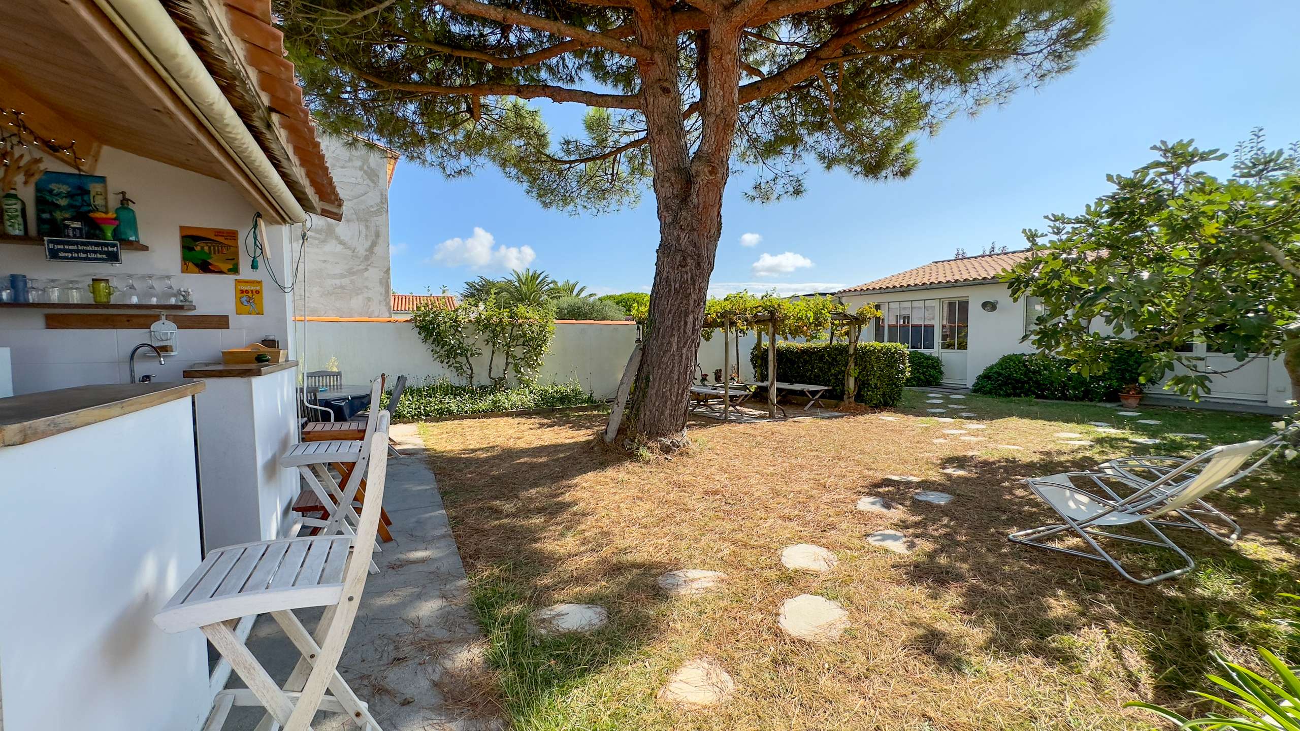 Photo 6 :  d'une maison située à La Couarde-sur-mer, île de Ré.