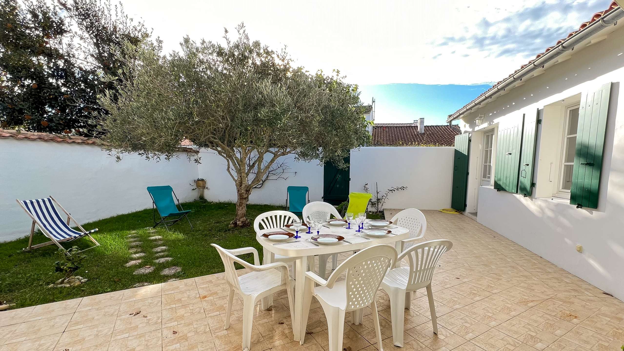 Photo 2 :  d'une maison située à La Couarde-sur-mer, île de Ré.