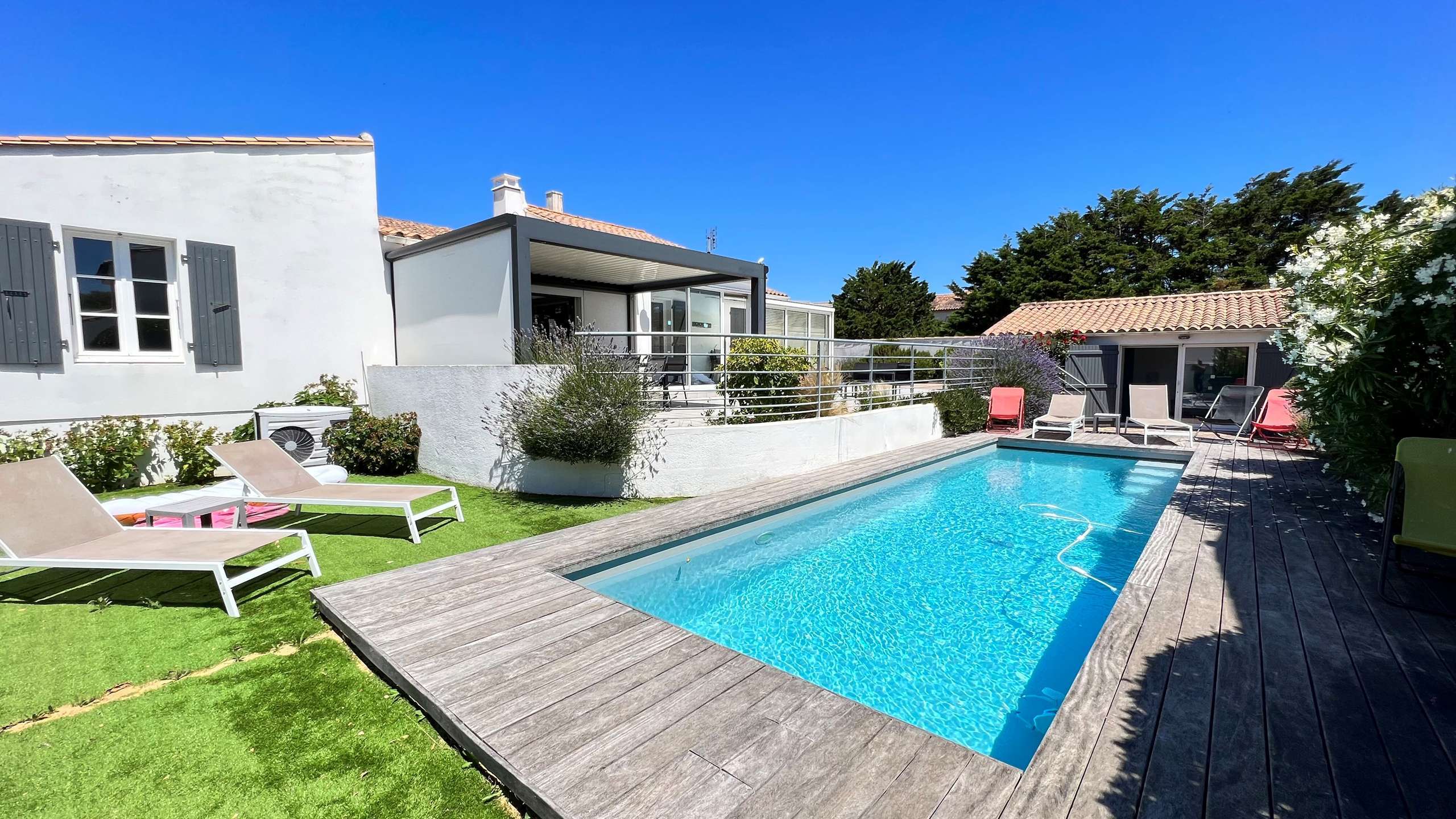 Photo 1 :  d'une maison située à Ars en Ré, île de Ré.