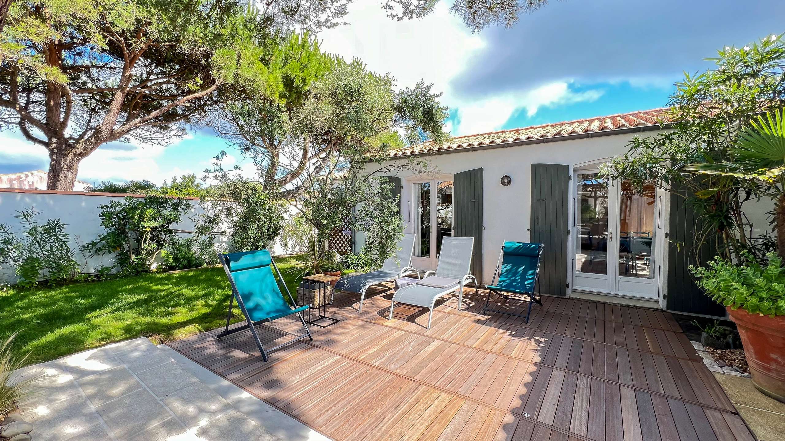 Photo 3 :  d'une maison située à Le Bois-Plage-en-Ré, île de Ré.