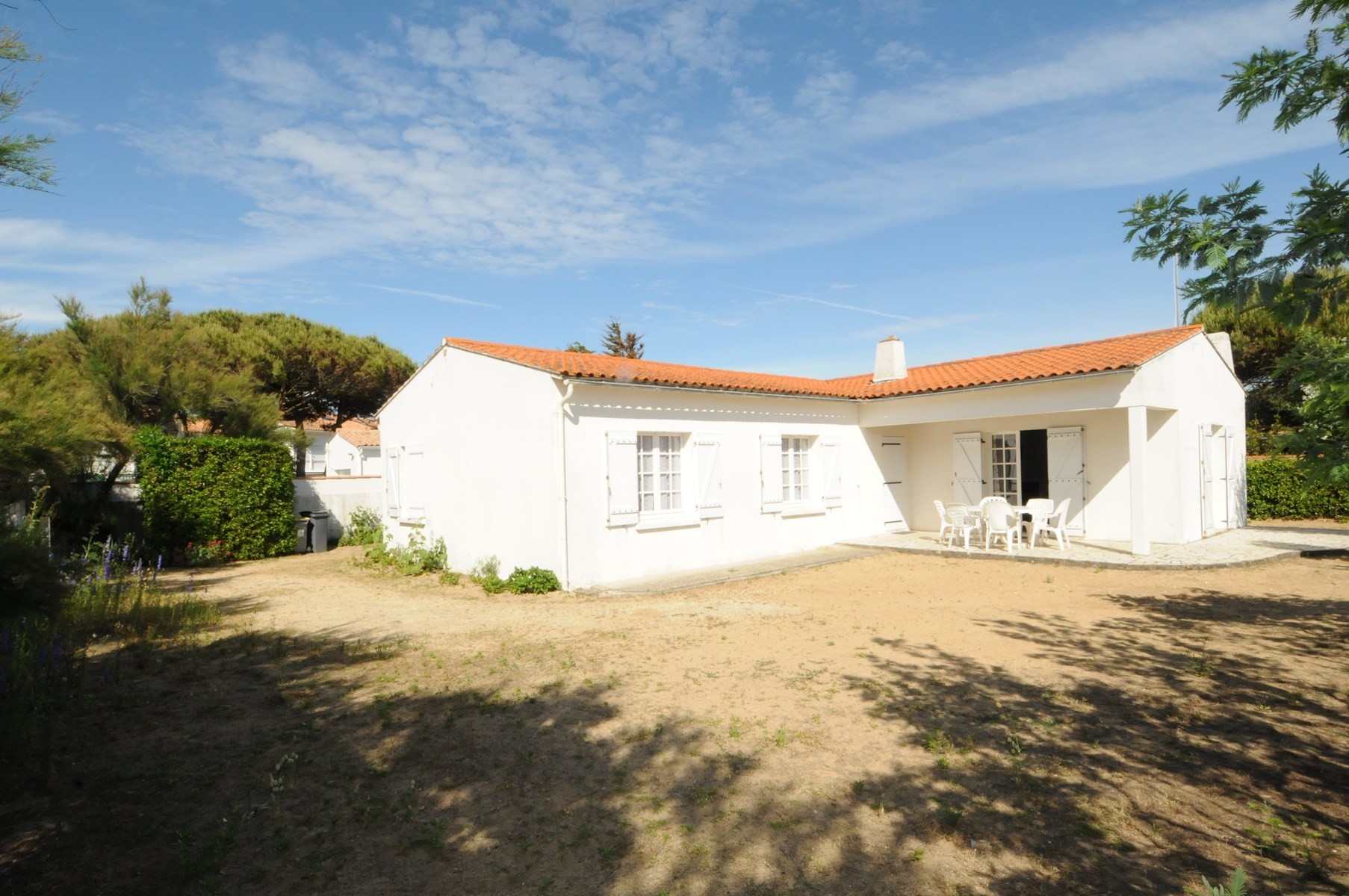 Photo 1 :  d'une maison située à La Couarde-sur-mer, île de Ré.