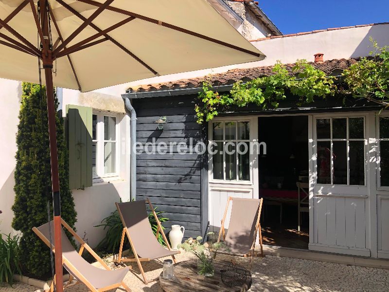 Photo 17 : EXTERIEUR d'une maison située à La Couarde, île de Ré.