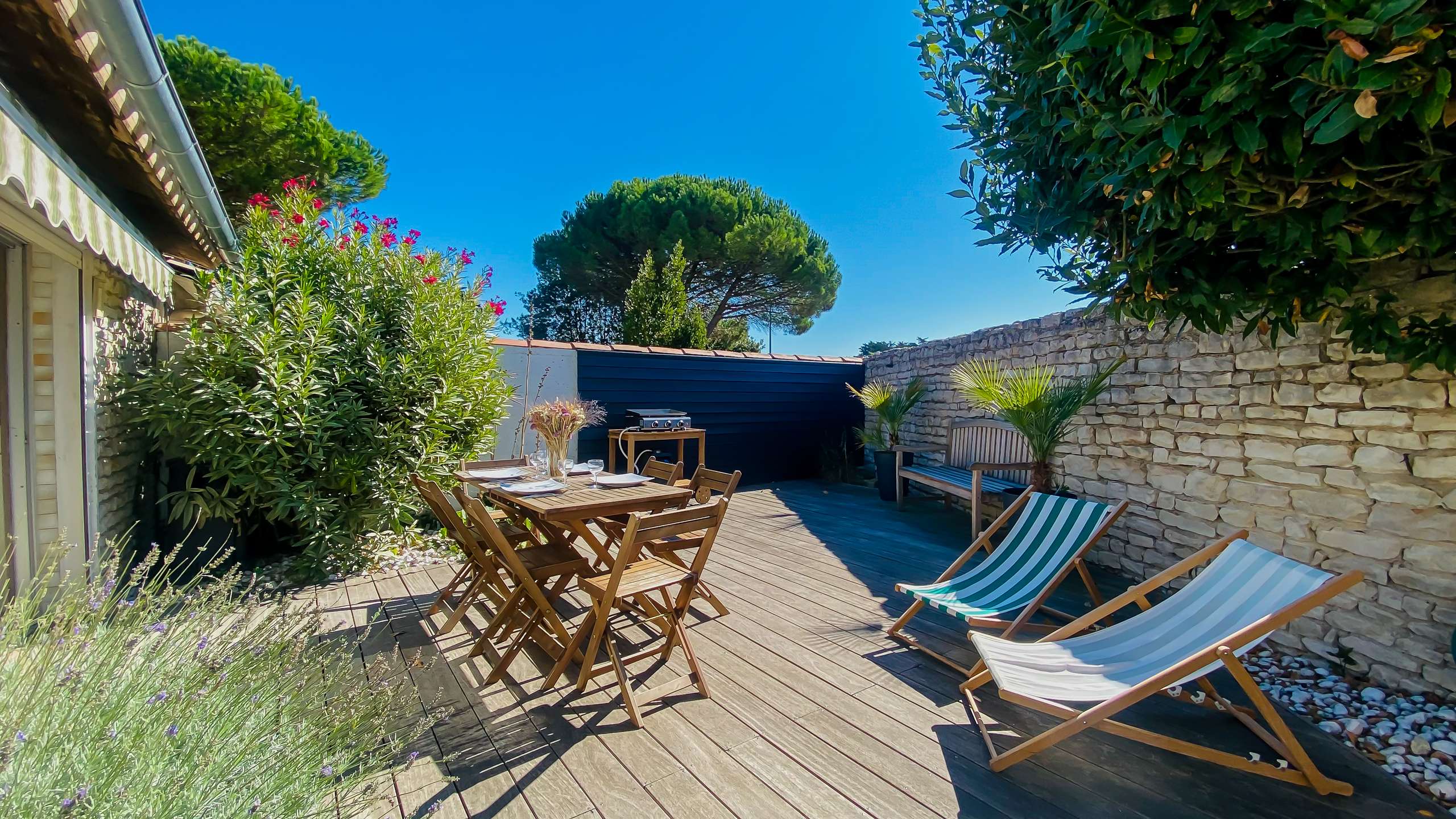 Photo 1 :  d'une maison située à Le Bois-Plage-en-Ré, île de Ré.