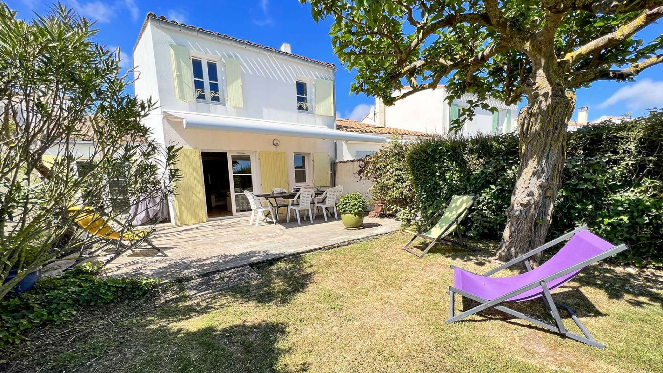 Photo 2 :  d'une maison située à La Flotte-en-Ré, île de Ré.